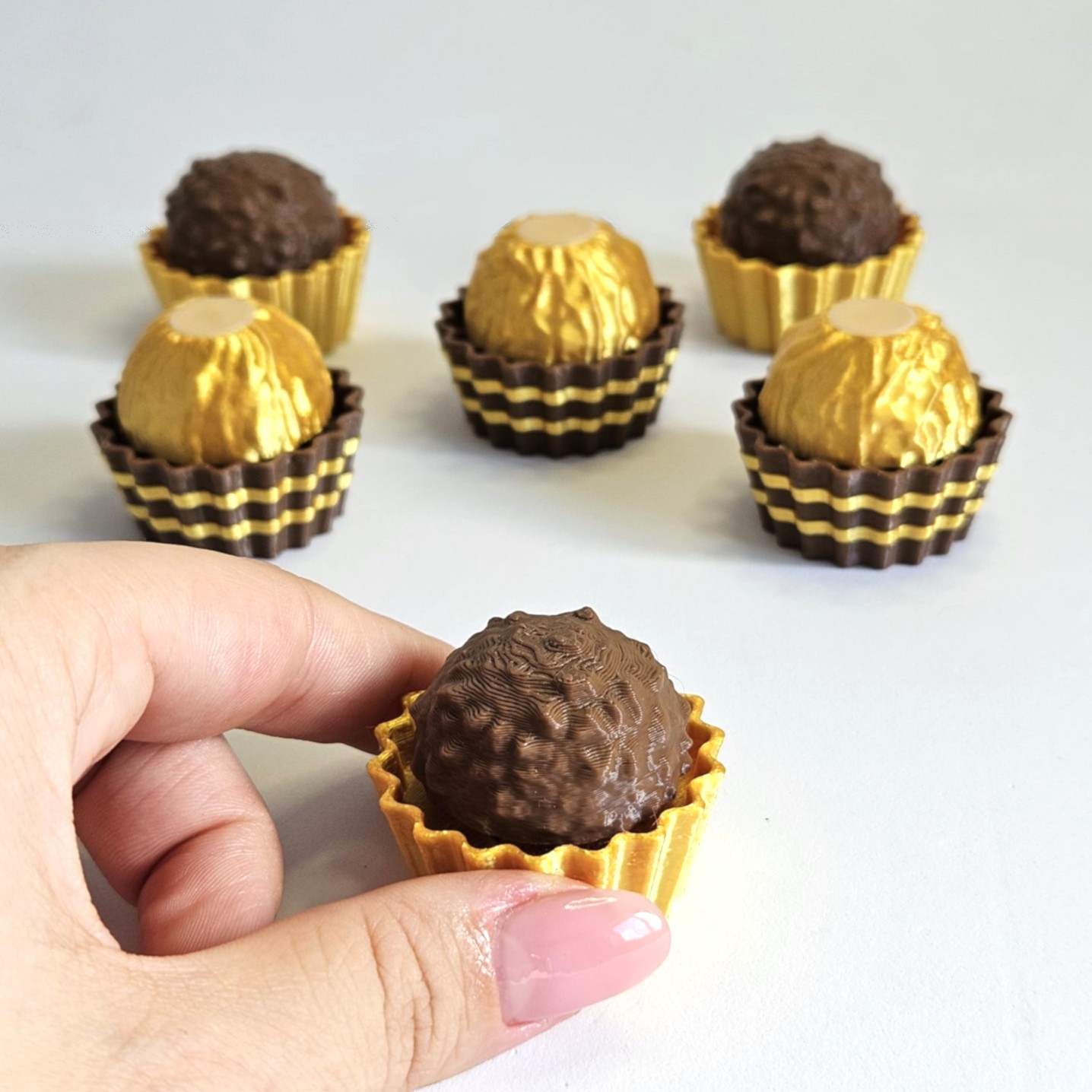 Chocolate fidget clicker desk accessory
Brown chocolate block flexi fidget with clicker action
FidgetVerse chocolate fidget clicker for stress relief